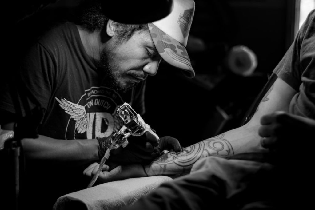 Réussir en tant que tatoueur auto-entrepreneur: guide ultime