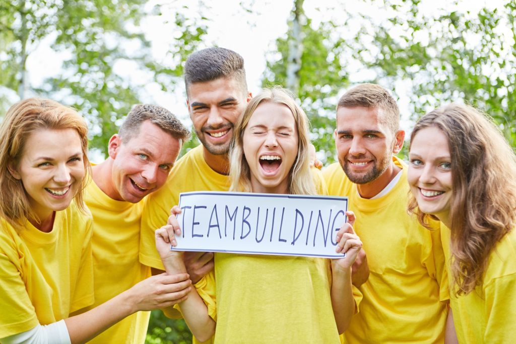 Team building entre indépendants : quels avantages et comment le réussir ?