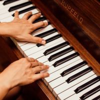 Le guide pour devenir pianiste auto-entrepreneur