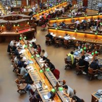 Quelles sont les conséquences d'une création de micro-entreprise pour un étudiant boursier ?